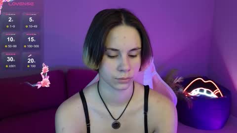 Snapshot of millaholt chatting on 11/07/25, 01:27 Hello Im Mila online show from 11/07/25, 01:27