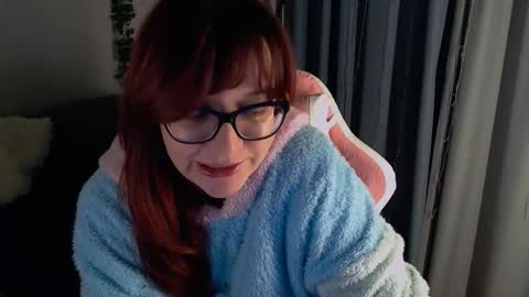 Milla online show from 10/22/25, 07:35