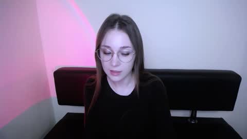 Snapshot of millasamsd chatting on 11/17/25, 09:15 Milla online show from 11/17/25, 09:15