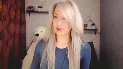 Snapshot of millaxqueen chatting on 02/03/25, 12:57 MillaXQueen online show from 02/03/25, 12:57