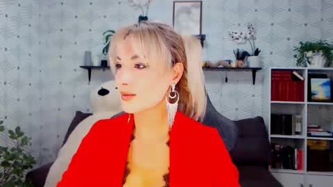 Snapshot of millaxqueen chatting on 09/26/25, 11:14 MillaXQueen online show from 09/26/25, 11:14