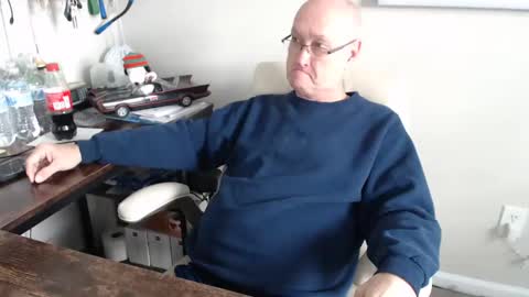 Snapshot of millenium0129 chatting on 01/13/25, 04:30 millenium0129 online show from 01/13/25, 04:30