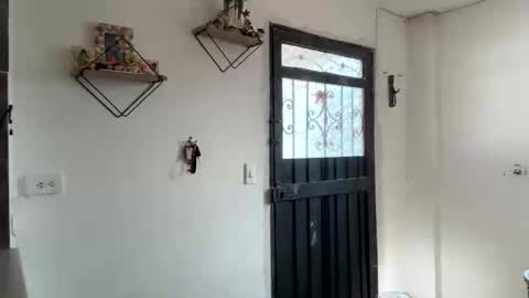 Snapshot of milley_rose chatting on 11/19/25, 03:12 Im girl my name is Johana online show from 11/19/25, 03:12