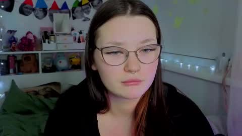 Millie online show from 10/20/25, 06:03