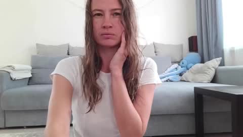 Snapshot of milly_browski chatting on 09/29/25, 12:21 milly_browski online show from 09/29/25, 12:21