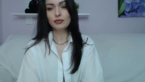 Snapshot of milly_hottt chatting on 02/28/25, 10:41 Milly online show from 02/28/25, 10:41