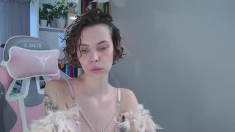 Milly online show from 01/10/25, 07:25