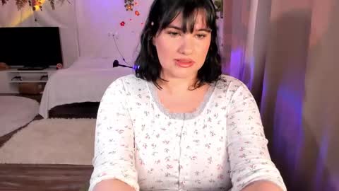 Snapshot of milmilla chatting on 10/18/25, 01:56 milmilla online show from 10/18/25, 01:56