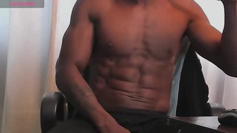 Snapshot of miltonn_jakee chatting on 01/23/25, 12:41 Miltonn online show from 01/23/25, 12:41