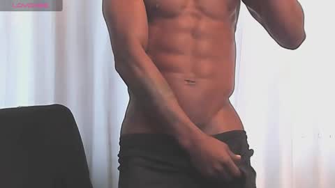 Snapshot of miltonn_jakee chatting on 01/31/25, 08:43 Miltonn online show from 01/31/25, 08:43