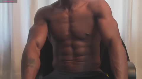 Snapshot of miltonn_jakee chatting on 02/07/25, 07:06 Miltonn online show from 02/07/25, 07:06