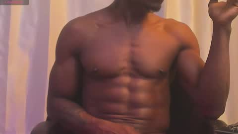 Snapshot of miltonn_jakee chatting on 02/14/25, 04:58 Miltonn online show from 02/14/25, 04:58
