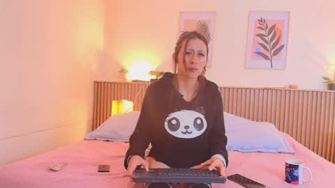 Snapshot of milyrouse___ chatting on 01/02/25, 08:13 Milly online show from 01/02/25, 08:13