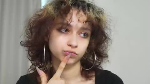  IRIS  online show from 10/18/25, 08:26