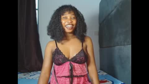 mimi online show from 11/21/25, 02:27