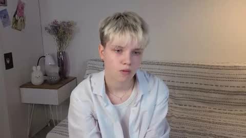 Sonya online show from 10/17/25, 01:35