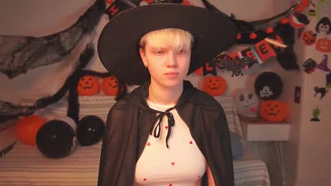 Sonya online show from 11/01/25, 01:02