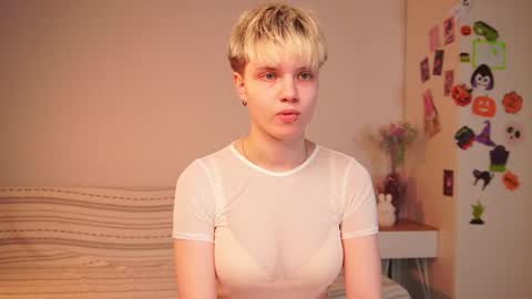 Sonya online show from 11/08/25, 02:06