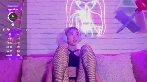 Snapshot of min_minjil chatting on 01/31/25, 03:11 Minji online show from 01/31/25, 03:11
