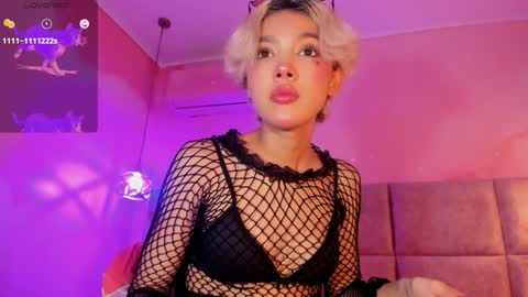 Snapshot of min_minjil chatting on 02/07/25, 02:47 Minji online show from 02/07/25, 02:47