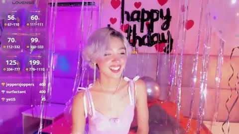 Snapshot of min_minjil chatting on 03/01/25, 02:55 Minji online show from 03/01/25, 02:55