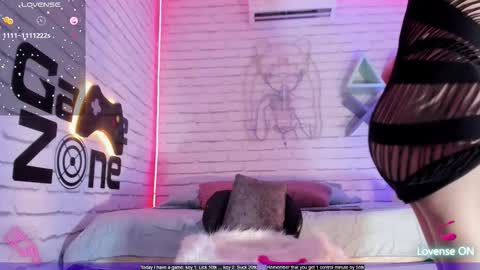 Snapshot of min_minjil chatting on 09/12/25, 07:36 Minji online show from 09/12/25, 07:36