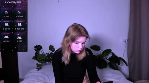 hi Im Mina  online show from 01/23/25, 12:30