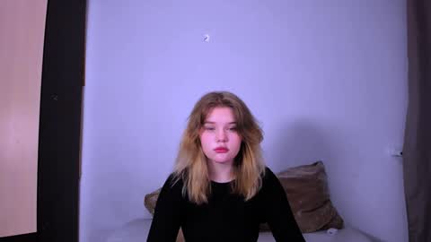 hi Im Mina  online show from 01/25/25, 09:26