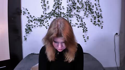 hi Im Mina  online show from 02/21/25, 12:28