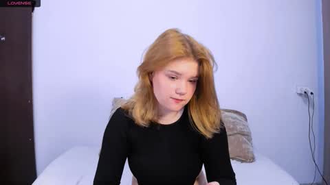 hi Im Mina  online show from 09/13/25, 07:30