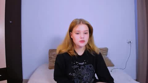 hi Im Mina  online show from 10/12/25, 01:59