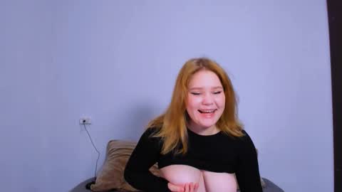 hi Im Mina  online show from 10/12/25, 10:53