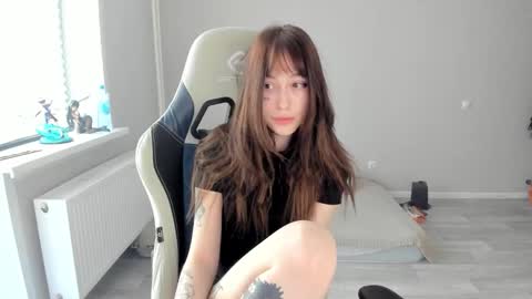 Snapshot of minadzukii chatting on 09/24/25, 11:13 minadzukii online show from 09/24/25, 11:13
