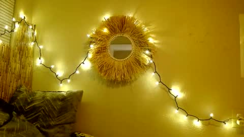 Snapshot of mindymounds chatting on 11/06/25, 10:05 Mindy online show from 11/06/25, 10:05