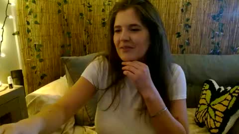 Snapshot of mindymounds chatting on 11/12/25, 03:12 Mindy online show from 11/12/25, 03:12