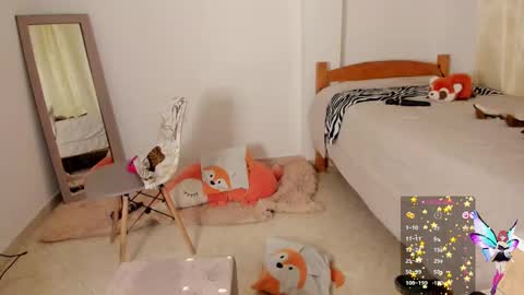 Snapshot of minefoxy2 chatting on 01/26/25, 10:55 Amber online show from 01/26/25, 10:55