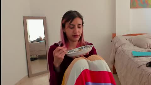 Snapshot of minefoxy2 chatting on 03/09/25, 01:15 Amber online show from 03/09/25, 01:15