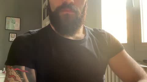 Snapshot of mingo_in_wonderland chatting on 01/21/25, 01:22 Lance online show from 01/21/25, 01:22