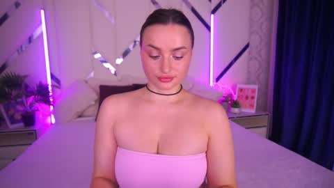 minifox_ online show from 11/22/25, 08:35