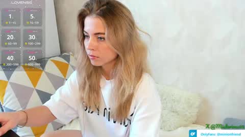 Snapshot of minionfriend chatting on 09/21/25, 10:17 minionfriend online show from 09/21/25, 10:17