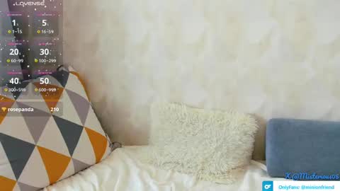 Snapshot of minionfriend chatting on 09/24/25, 10:40 minionfriend online show from 09/24/25, 10:40