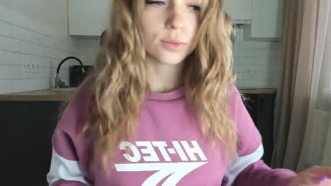 Snapshot of minionfriend chatting on 10/15/25, 10:26 minionfriend online show from 10/15/25, 10:26