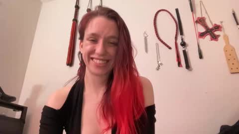 Snapshot of minnyminx chatting on 01/31/25, 01:22 Minx online show from 01/31/25, 01:22