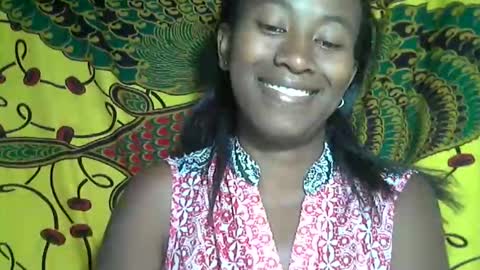 Snapshot of minouch211907 chatting on 09/29/25, 09:52 minouch211907 online show from 09/29/25, 09:52