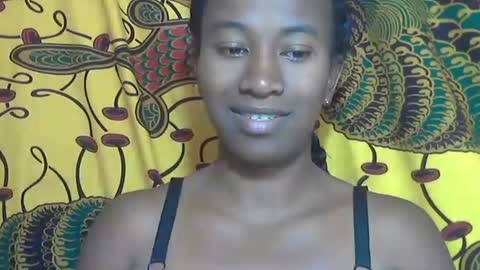 Snapshot of minouch211907 chatting on 10/18/25, 07:53 minouch211907 online show from 10/18/25, 07:53