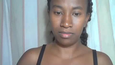 Snapshot of minouch211907 chatting on 10/20/25, 06:30 minouch211907 online show from 10/20/25, 06:30