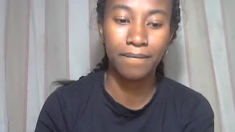 Snapshot of minouch211907 chatting on 11/10/25, 04:17 minouch211907 online show from 11/10/25, 04:17