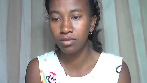 Snapshot of minouch211907 chatting on 11/12/25, 02:45 minouch211907 online show from 11/12/25, 02:45