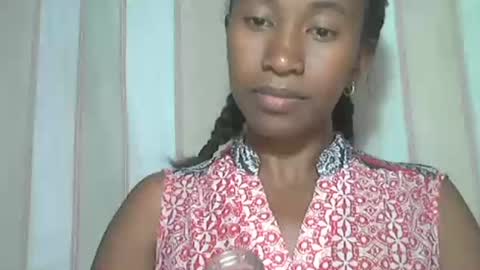 Snapshot of minouch211907 chatting on 11/20/25, 10:59 minouch211907 online show from 11/20/25, 10:59