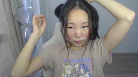 Snapshot of mira_g chatting on 02/25/25, 12:55 mira_g online show from 02/25/25, 12:55